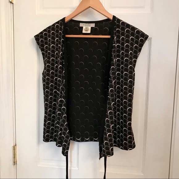 Nine West v-neck wrap top sleeveless geometric S - Picture 2 of 14